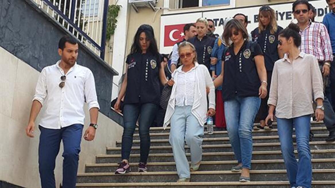 Συνεχίζεται η «εκκαθάριση» του Ερντογάν: Συνελήφθησαν 21 δημοσιογράφοι 